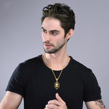Pendentif homme Lion Sauvage Doree
