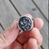 Bague tête de lion en acier