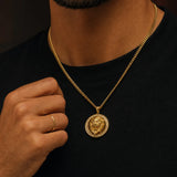 Pendentif Lion Zirconique porté