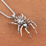 Pendentif Lion Design Sauvage