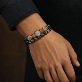Bracelet Lion Onyx et Œil de Tigre porté