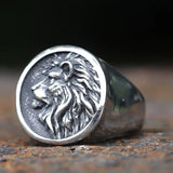 Bague tête de lion en acier